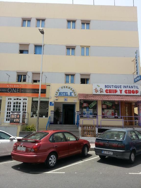 Hostal Casa De Huespedes San Fernando - Adults Only Playa del Ingles  Exterior photo